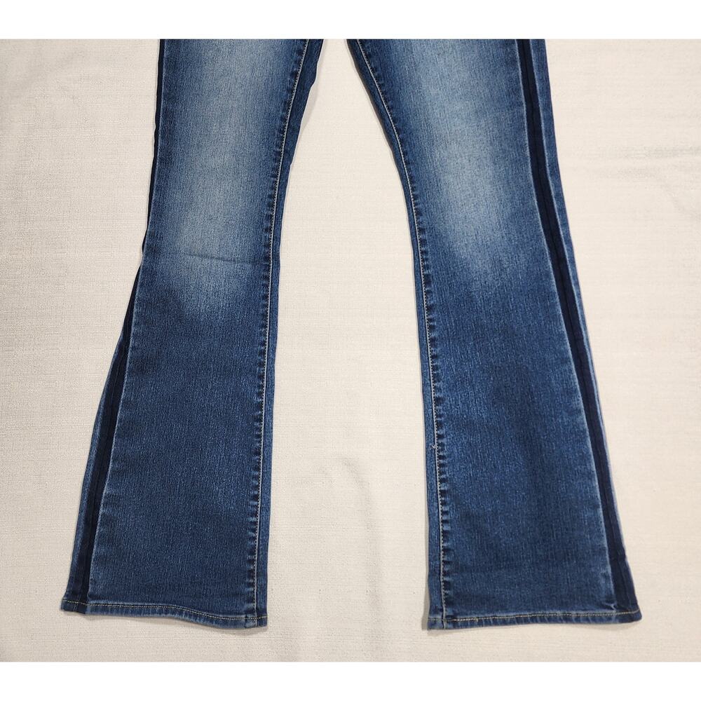 Levi's 725 high rise bootcut pants W30''x L32'' - Picture 3 of 7